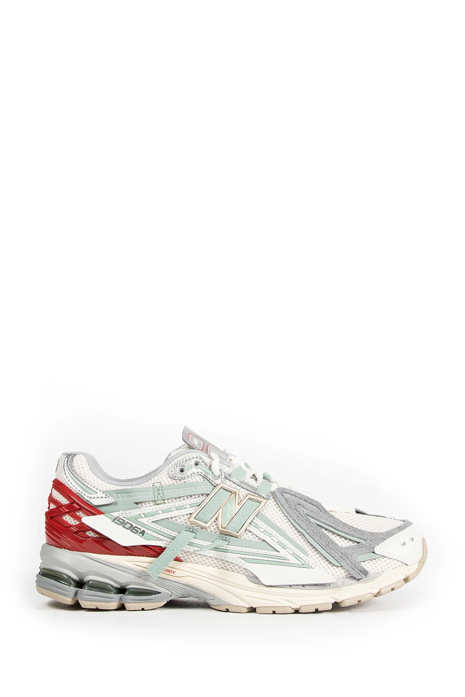 1906A Sneakers